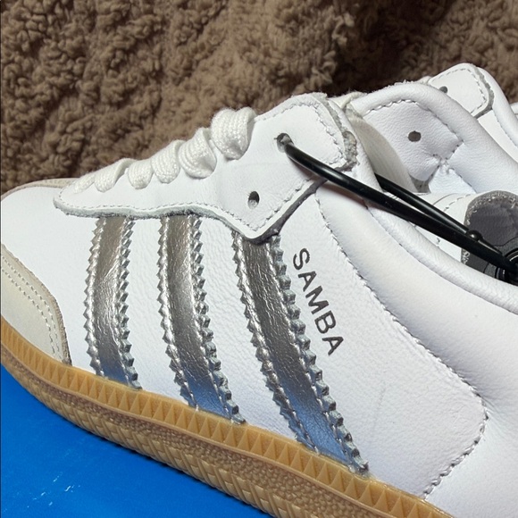 Adidas Women’s Samba OG White and Gum Sneakers - Picture 12 of 14